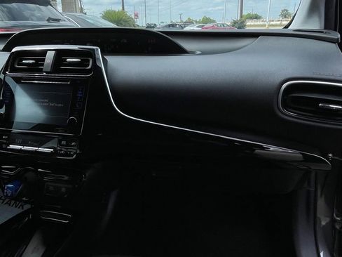 Used 2017 Toyota Prius Four FWD image 29