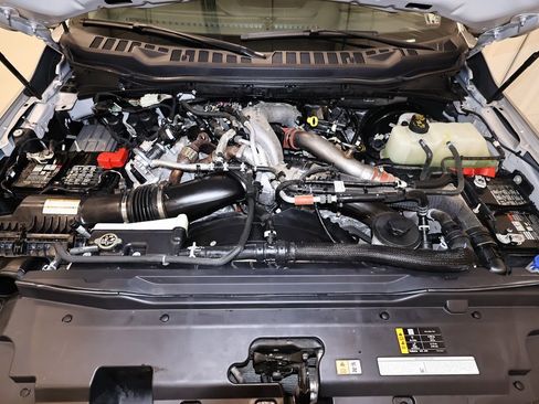 Certified 2024 Ford F350 Lariat w/ Lariat Ultimate Package image 38