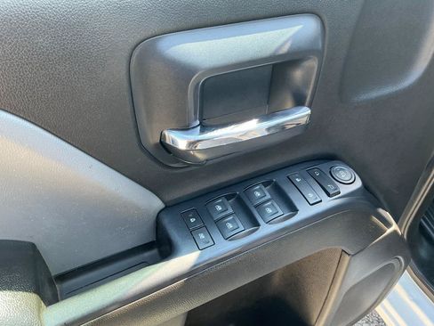 Used 2018 Chevrolet Silverado 1500 W/T AWD/4WD image 7