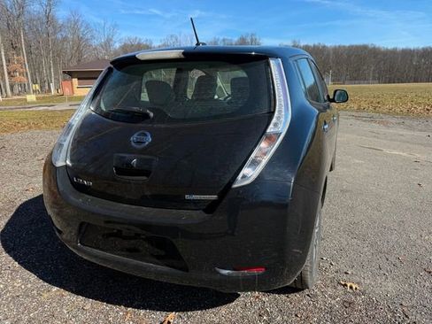 Used 2015 Nissan Leaf SV image 4