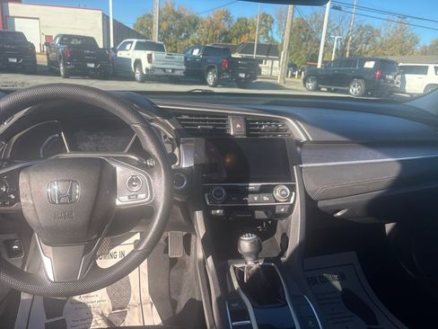 Used 2017 Honda Civic EX-T image 12