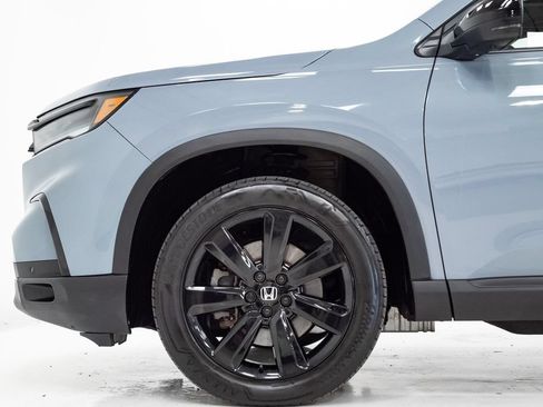 Used 2025 Honda Pilot Black Edition image 29