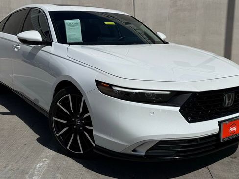 Used 2023 Honda Accord Touring image 1