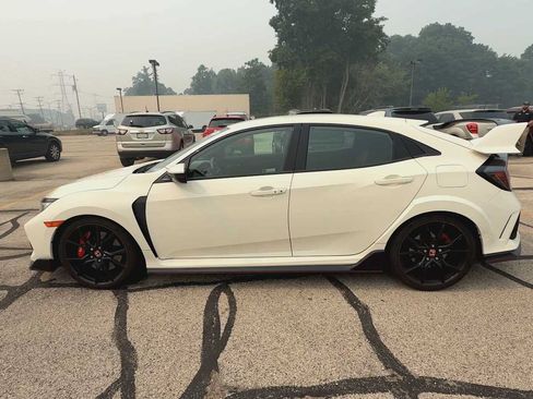 Used 2019 Honda Civic Type R image 5