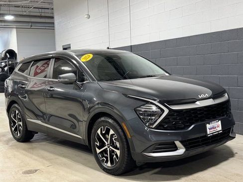 Used 2024 Kia Sportage EX image 2
