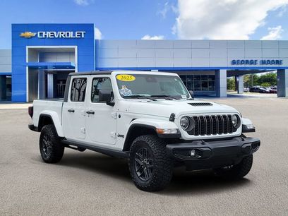 Used 2025 Jeep Gladiator Sport