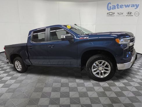 Used 2023 Chevrolet Silverado 1500 LT AWD/4WD image 1