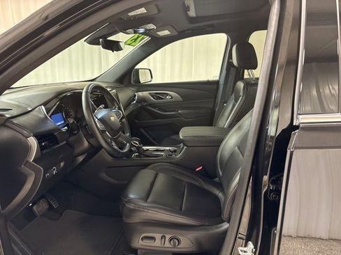 Used 2023 Chevrolet Traverse LT w/ LT Premium Package AWD/4WD image 14
