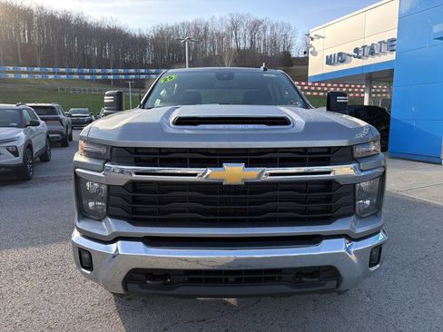 Used 2025 Chevrolet Silverado 2500 LT w/ Convenience Package image 12