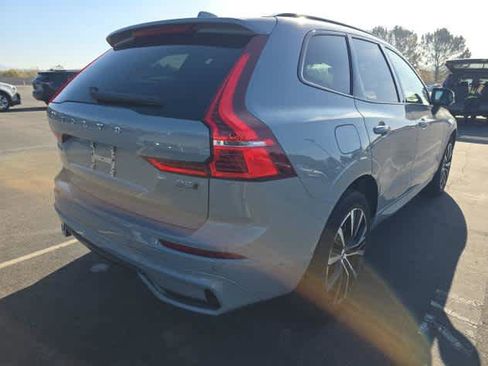 Certified 2025 Volvo XC60 B5 Plus image 4