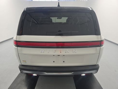 Used 2024 Rivian R1S Adventure image 4