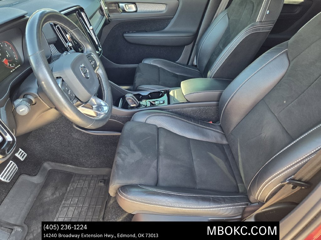 Used 2021 Volvo XC40 T5 R-Design w/ Advanced Package AWD/4WD image 11