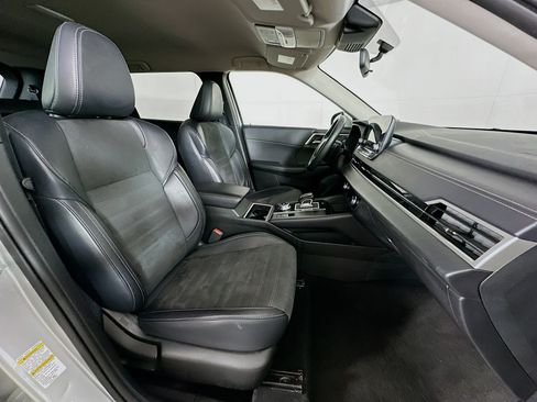 Used 2024 Mitsubishi Outlander SE AWD/4WD image 32