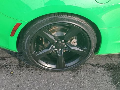 Certified 2017 Chevrolet Camaro LT RWD image 5