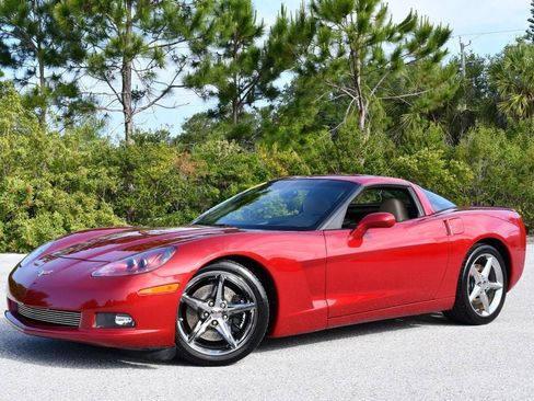 Used 2012 Chevrolet Corvette Coupe w/ 3LT Preferred Equipment Group RWD image 2