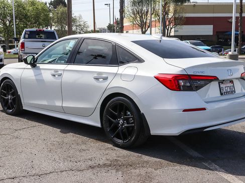 Used 2024 Honda Civic Sport image 8