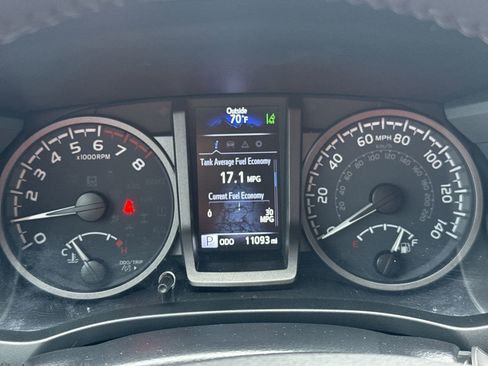 Certified 2023 Toyota Tacoma TRD Sport w/ Technology Package AWD/4WD image 10