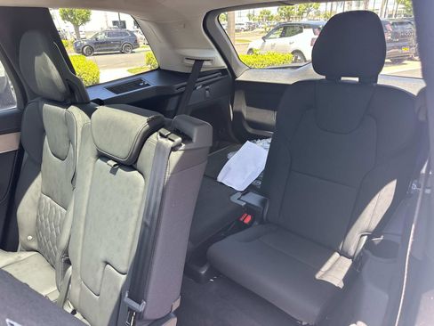 New 2026 Volvo XC90 B5 Plus AWD/4WD image 18