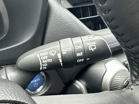 Used 2022 Toyota RAV4 SE w/ Convenience Package image 24