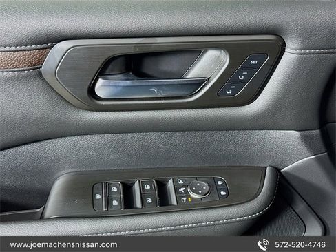 New 2025 Nissan Armada SL w/ Captain's Chari Seat Package image 21