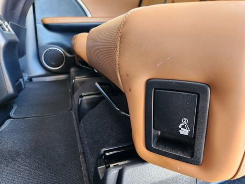 Used 2022 Lexus RX 350L w/ Premium Package image 82