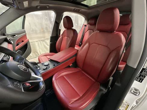Used 2018 Alfa Romeo Stelvio Ti AWD/4WD image 18