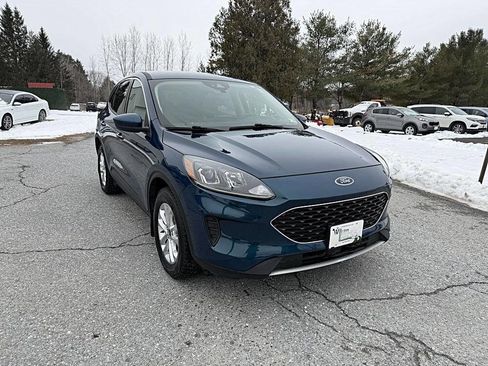 Used 2020 Ford Escape SE image 7