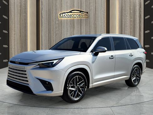 Used 2025 Lexus TX 350 AWD image 3