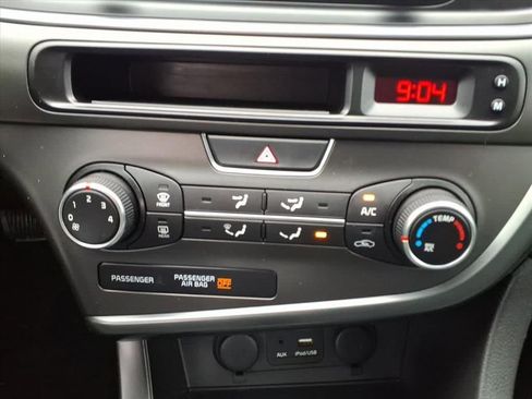 Used 2015 Kia Optima LX FWD image 22