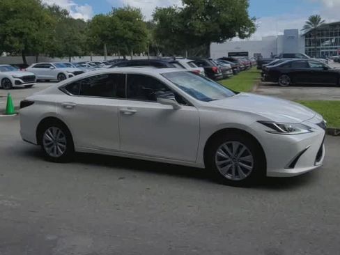 Used 2019 Lexus ES 350 w/ Accessory Package 2 FWD image 2