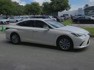 Used 2019 Lexus ES 350 w/ Accessory Package 2 FWD video 2