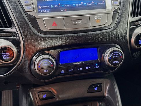 Used 2015 Hyundai Tucson Limited w/ Option Group 03 FWD image 16