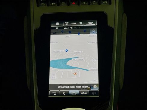 Used 2022 Lamborghini Huracan EVO image 13