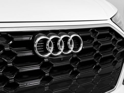 Certified 2023 Audi Q5 2.0T Premium Plus w/ Premium Plus Package image 12