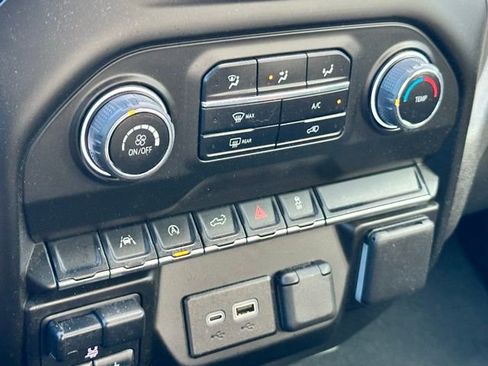 Used 2023 Chevrolet Silverado 1500 Custom image 21