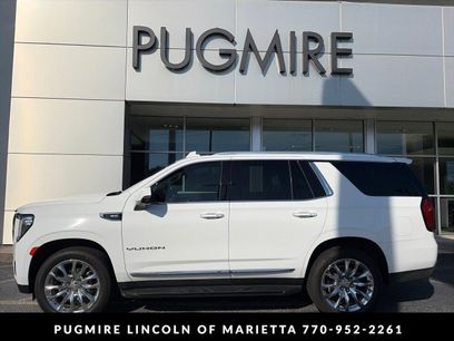 Used 2022 GMC Yukon SLT w/ SLT Premium Package