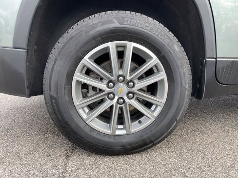 Used 2023 Chevrolet Traverse LT image 56