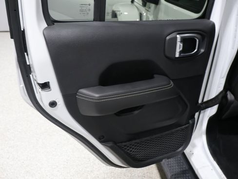 Used 2021 Jeep Wrangler Unlimited Sahara w/ Cold Weather Group image 19