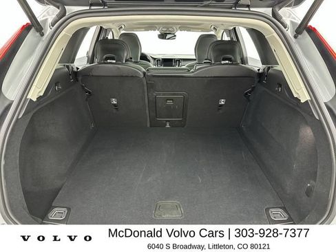 Certified 2025 Volvo XC60 B5 Plus AWD/4WD image 24