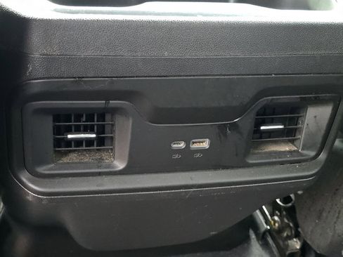 Used 2022 Chevrolet Silverado 1500 LT w/ Z71 Off-Road Package image 41