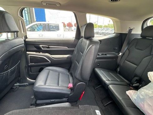 Used 2022 Kia Telluride S AWD/4WD image 11