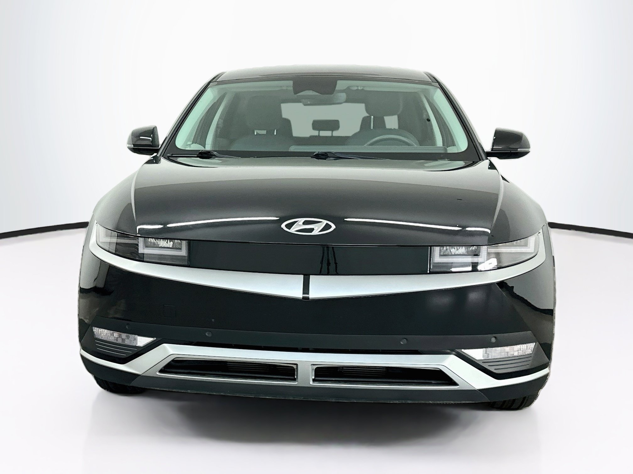 Used 2024 Hyundai Ioniq 5 SEL AWD/4WD image 2