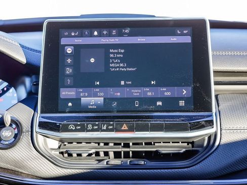 New 2026 Jeep Compass Latitude image 15