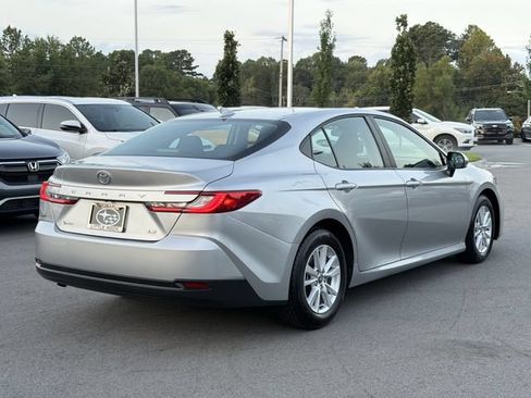 Used 2025 Toyota Camry LE FWD image 3