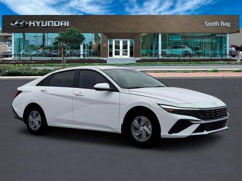 New 2026 Hyundai Elantra SE image 10