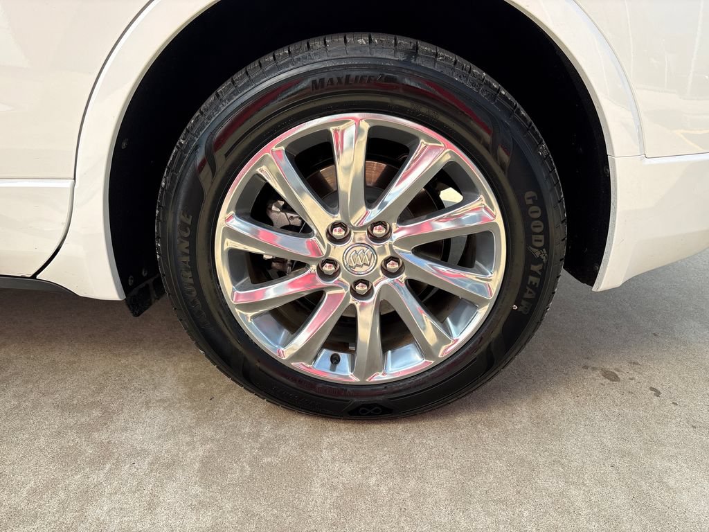Used 2019 Buick Envision Essence w/ LPO, Interior Luxury Package FWD image 27