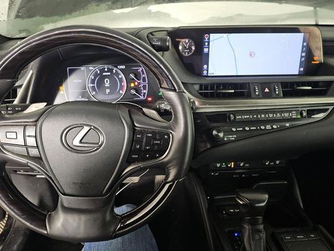 Used 2019 Lexus ES 350 w/ Premium Package image 11