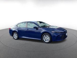 Used 2025 Toyota Camry LE video 2