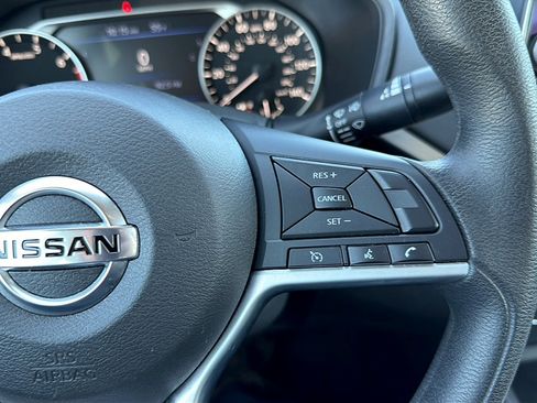 Used 2022 Nissan Altima 2.5 SV FWD image 9