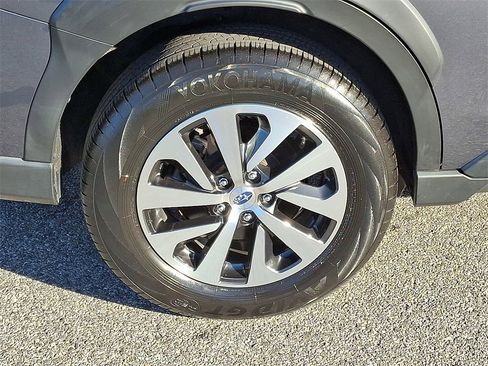 Certified 2023 Subaru Outback Premium image 9